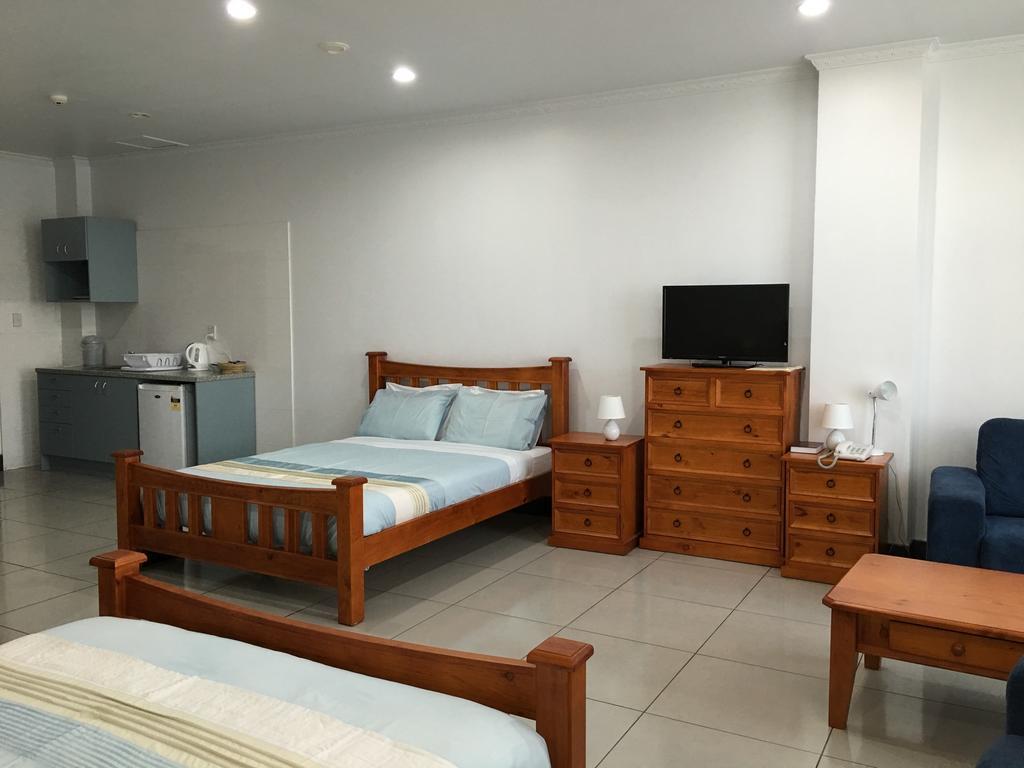Tungi Colonnade Hotel نوكو ألوفا المظهر الخارجي الصورة